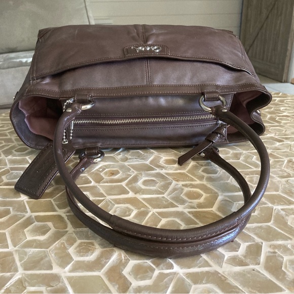 SOLD! Coach Park Park leather carryall expandable tote (F19728) - Picture 8 of 13